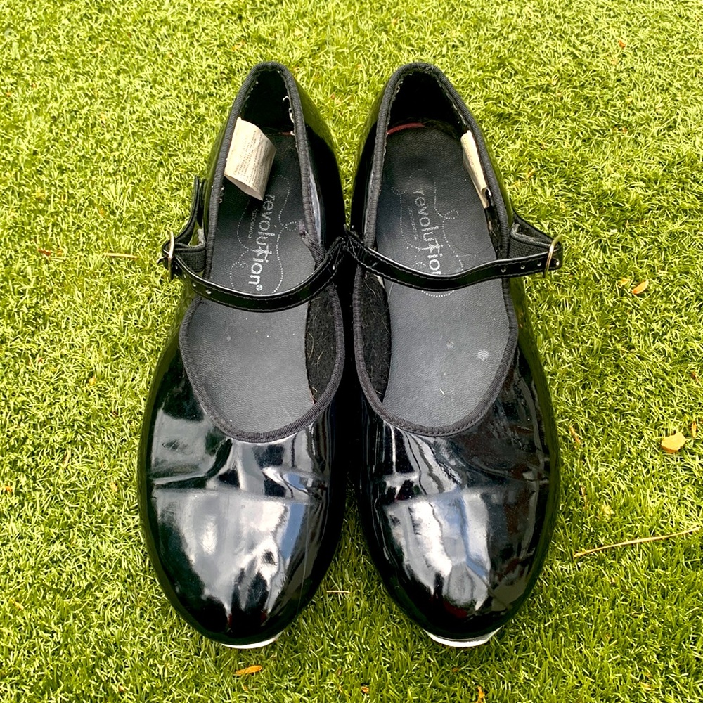 TAP SHOES
